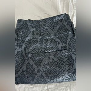 Extra High Rise- Slim Ankle Jeans!